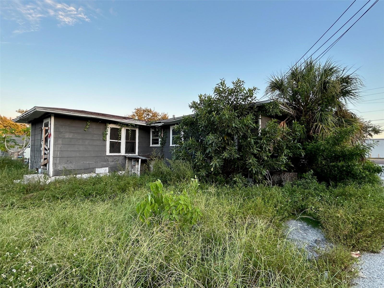 Image 23 of 55 For 877 22nd Avenue S