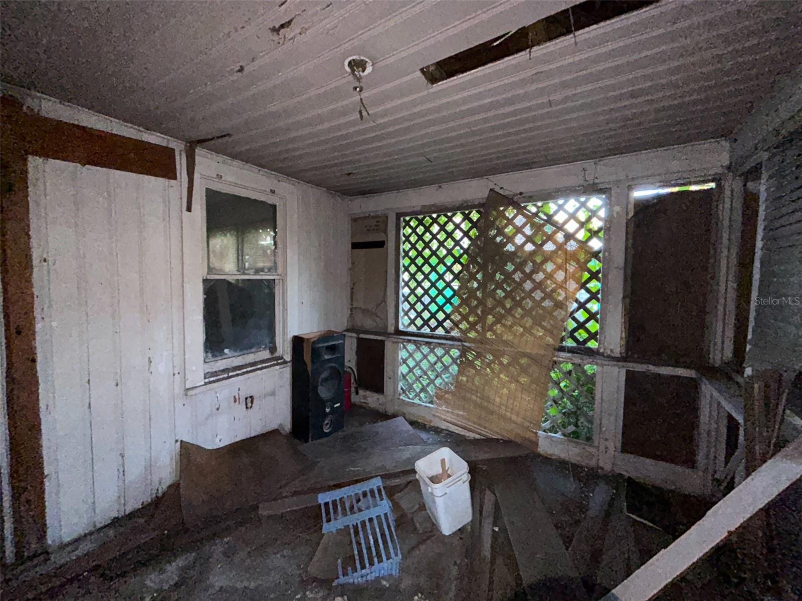 Image 37 of 55 For 877 22nd Avenue S