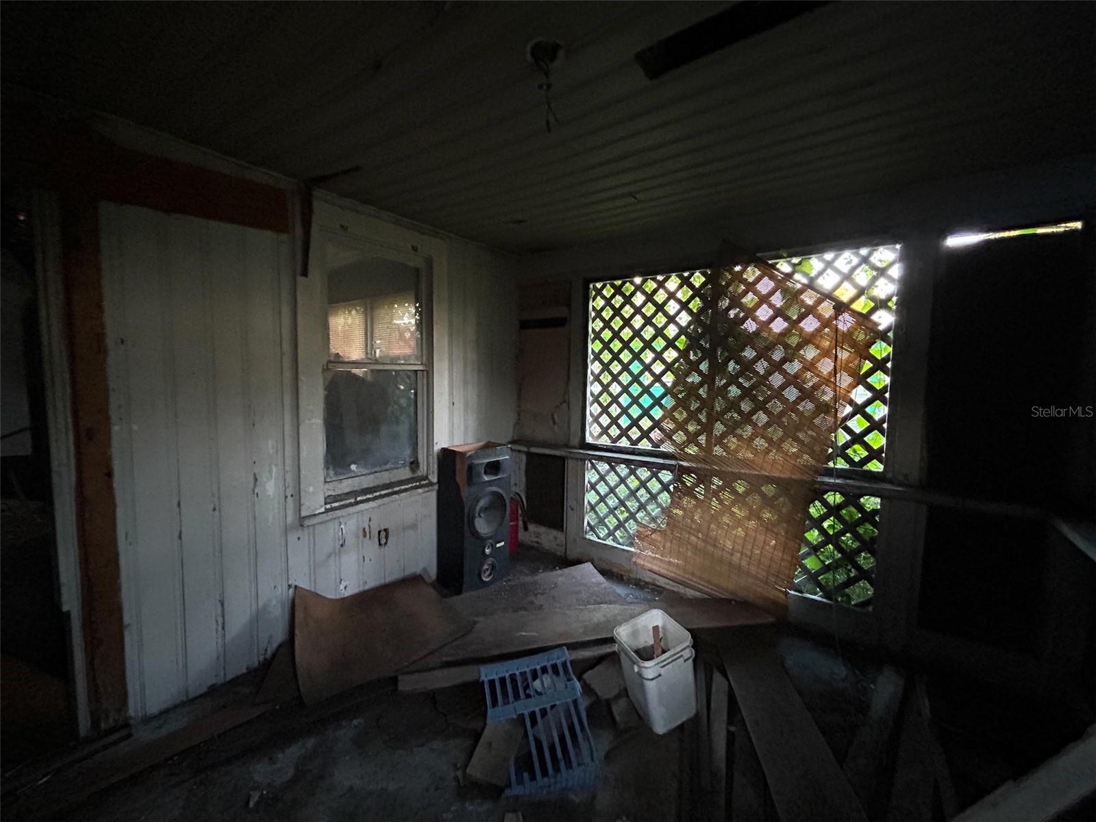 Image 38 of 55 For 877 22nd Avenue S