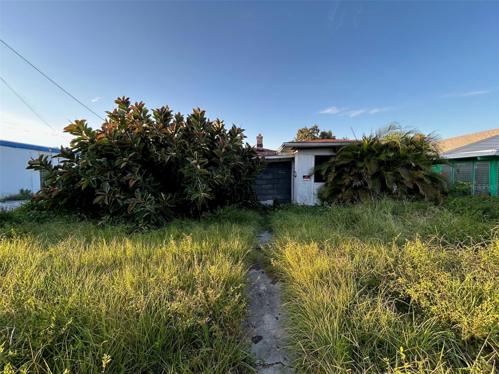 Image 43 of 55 For 877 22nd Avenue S