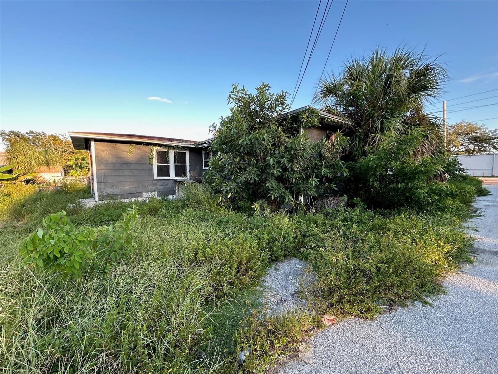 Image 5 of 55 For 877 22nd Avenue S