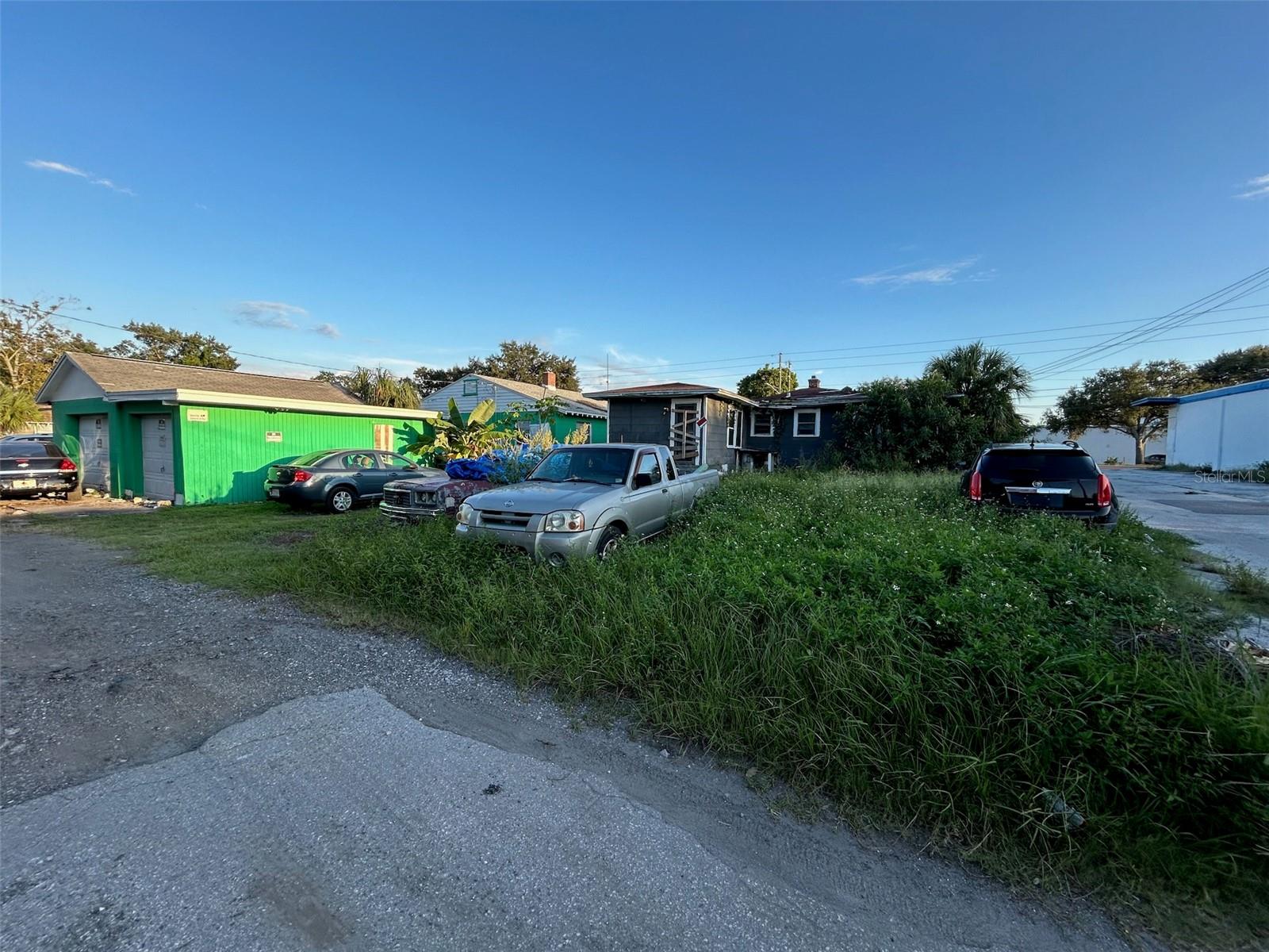 Image 9 of 55 For 877 22nd Avenue S