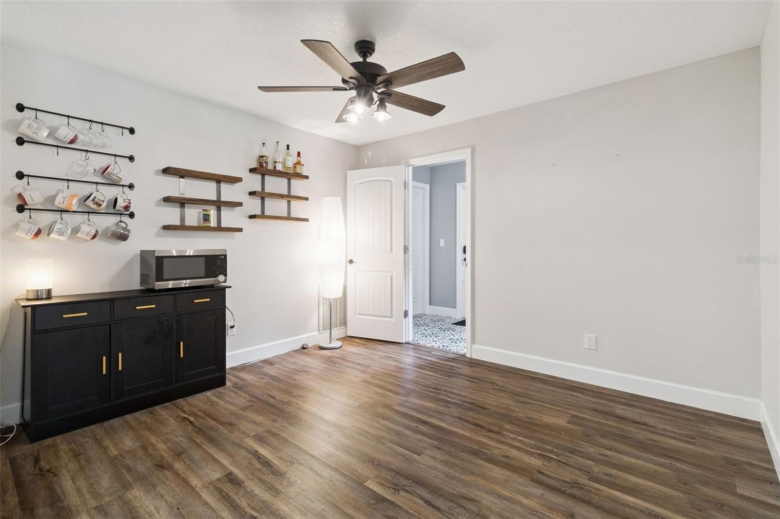 Image 25 of 48 For 2420 Friday Circle