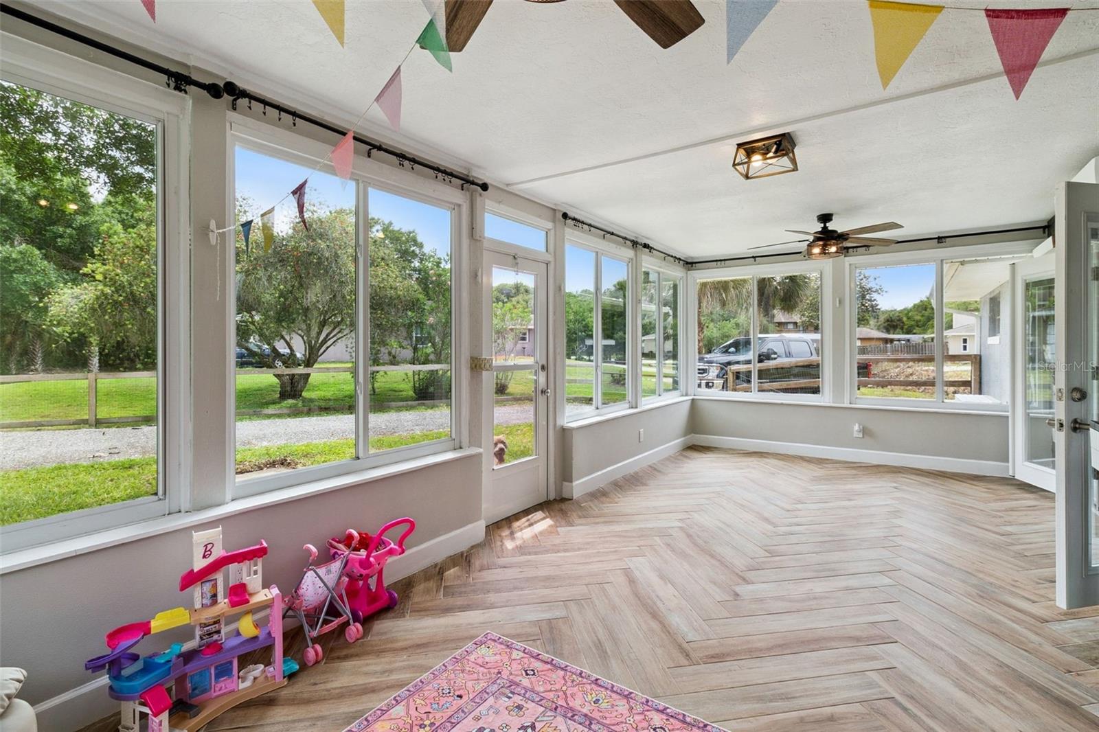 Image 27 of 48 For 2420 Friday Circle