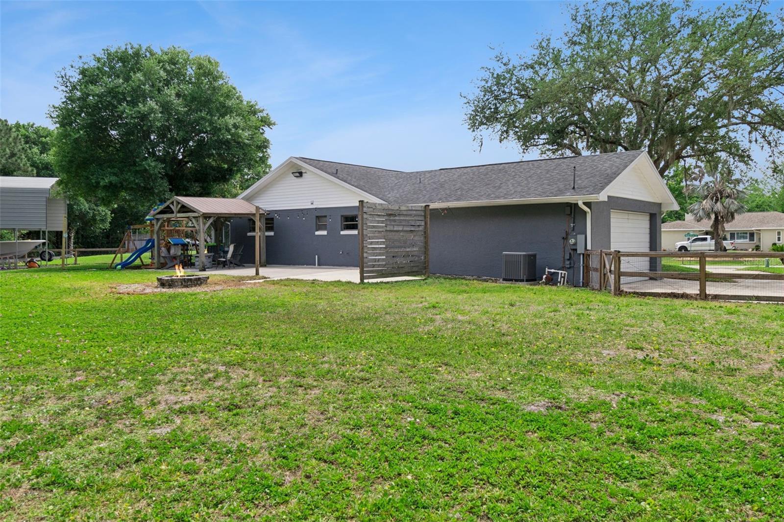 Image 32 of 48 For 2420 Friday Circle