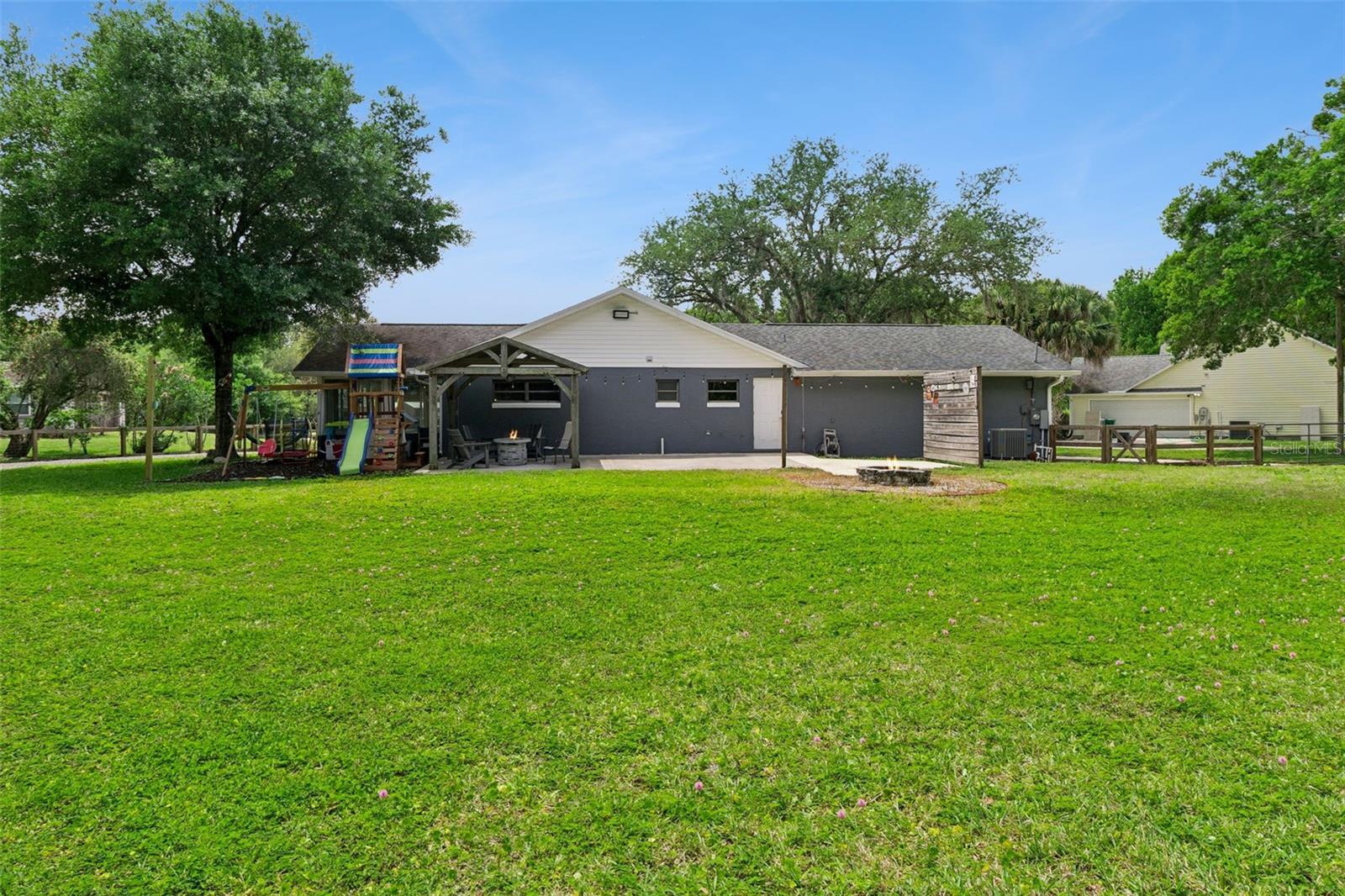 Image 33 of 48 For 2420 Friday Circle