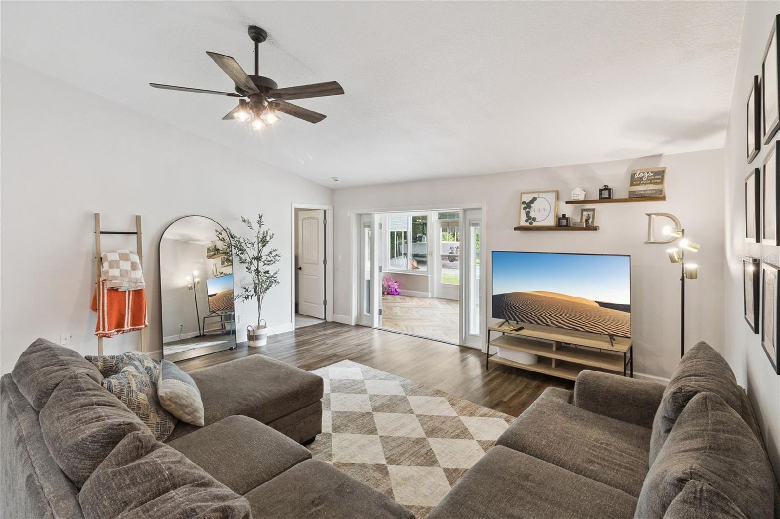 Image 6 of 48 For 2420 Friday Circle