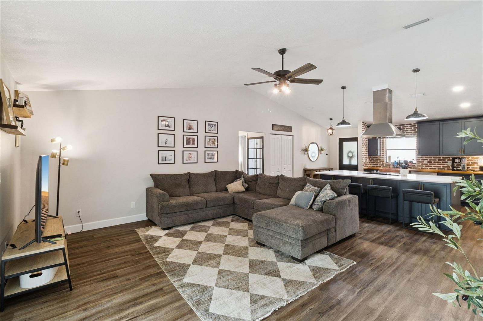 Image 7 of 48 For 2420 Friday Circle