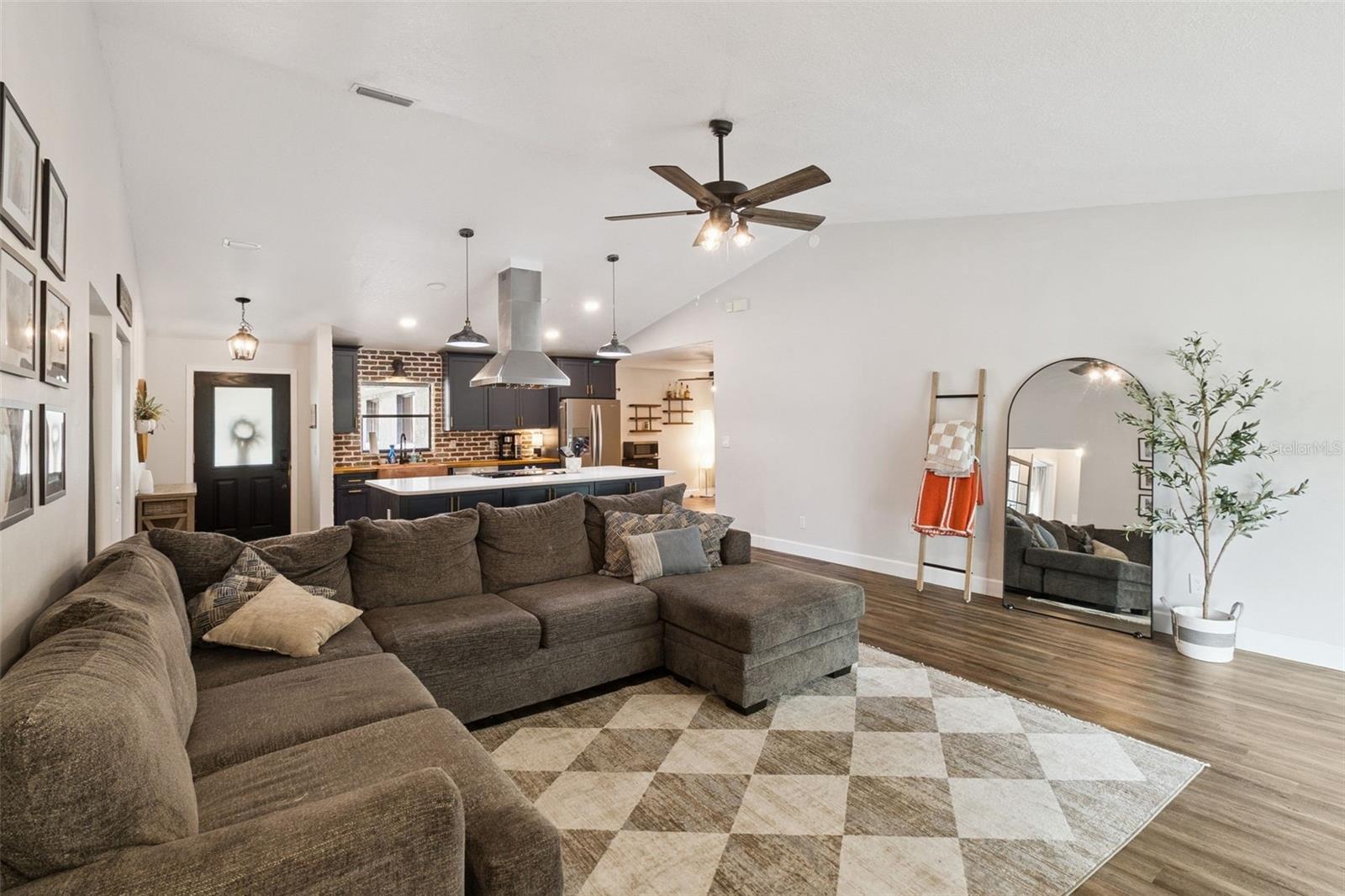 Image 8 of 48 For 2420 Friday Circle