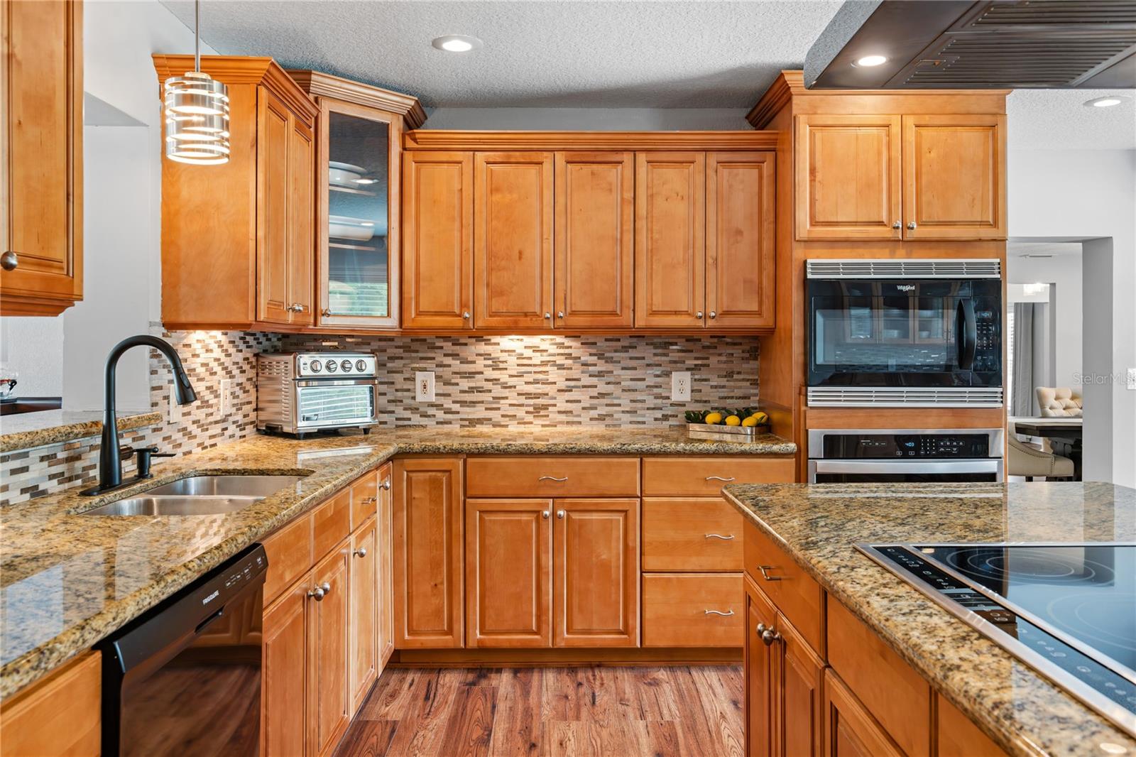 Image 16 of 55 For 891 Markham Woods Road