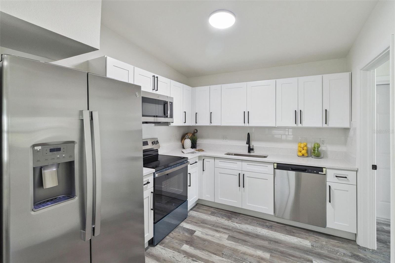 Image 11 of 27 For 2015 Coolidge Avenue