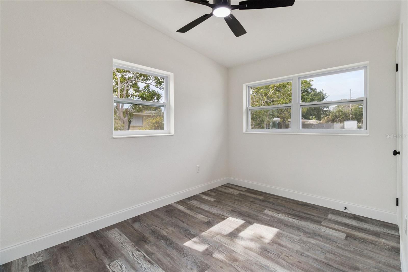 Image 17 of 27 For 2015 Coolidge Avenue