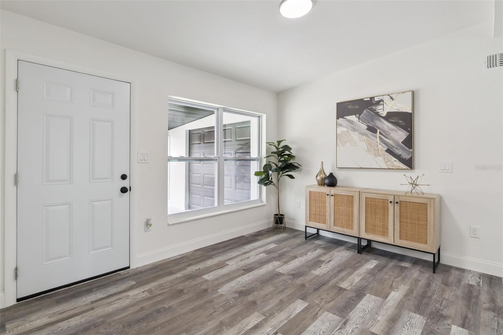 Image 4 of 27 For 2015 Coolidge Avenue