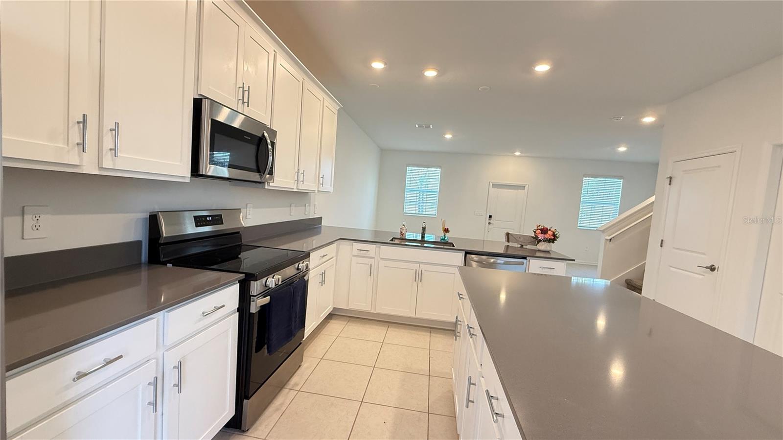 Image 6 of 53 For 2675 Candied Apple Alley