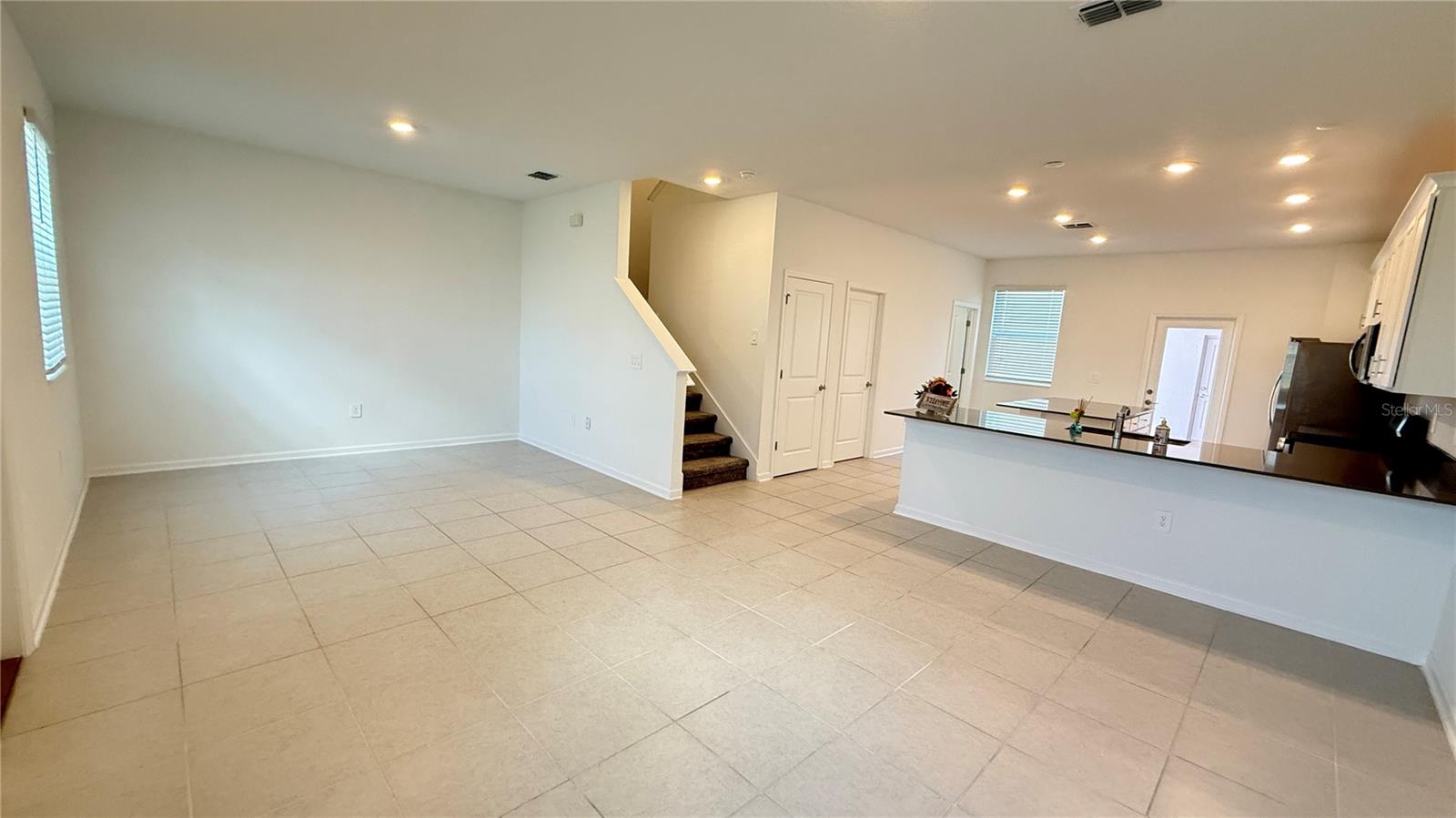 Image 7 of 53 For 2675 Candied Apple Alley