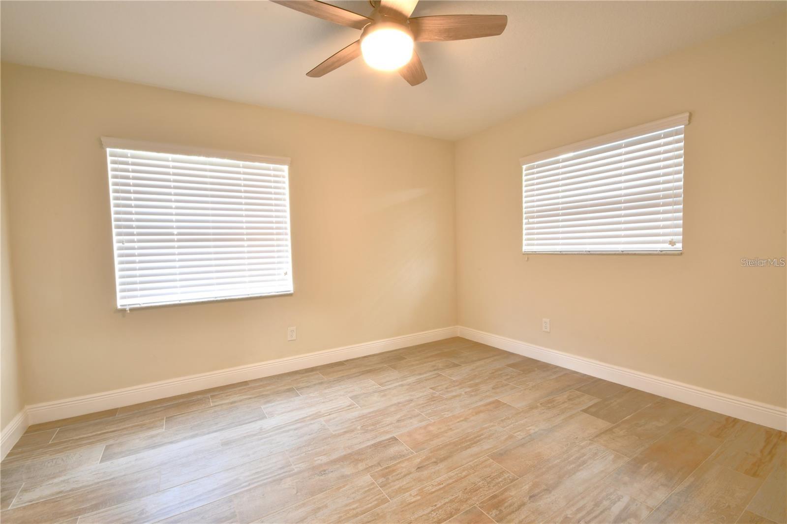 Image 11 of 19 For 450 Obispo Avenue