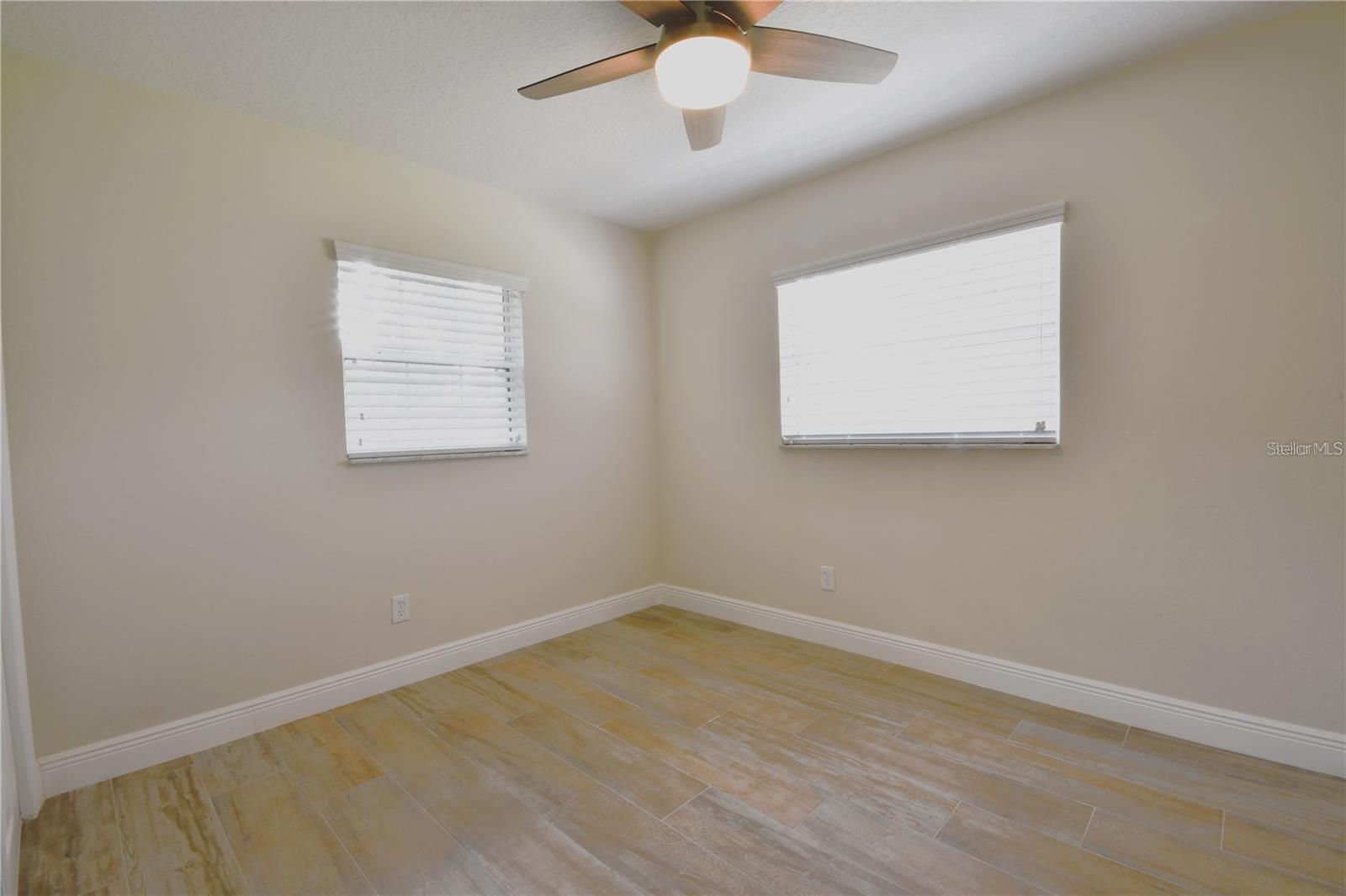 Image 12 of 19 For 450 Obispo Avenue