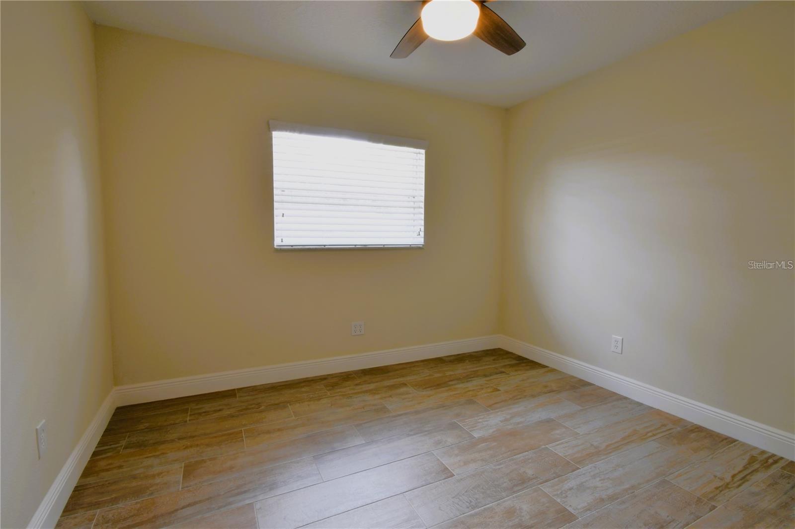 Image 13 of 19 For 450 Obispo Avenue