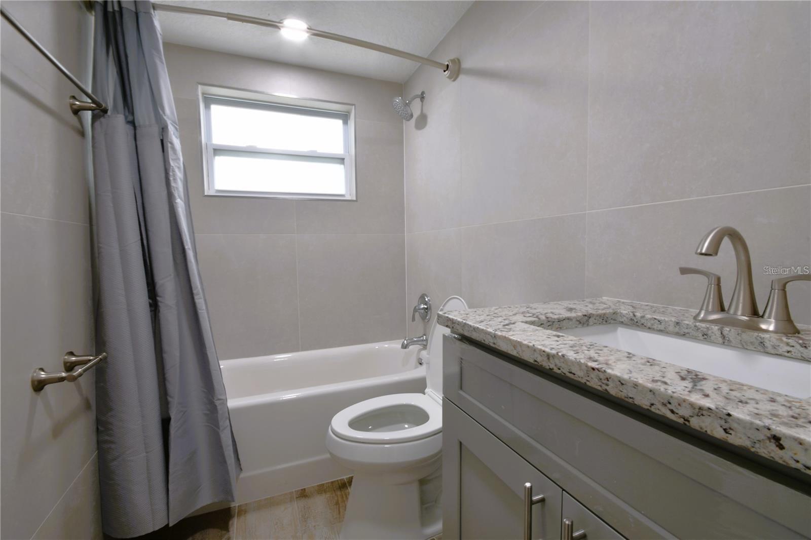 Image 15 of 19 For 450 Obispo Avenue