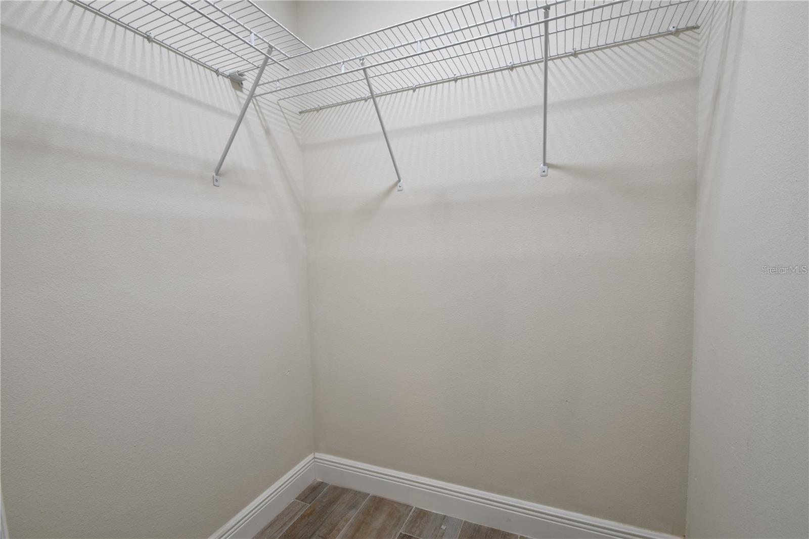 Image 16 of 19 For 450 Obispo Avenue