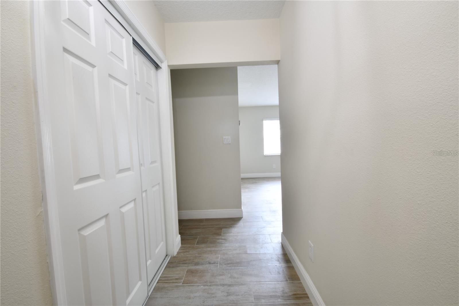 Image 3 of 19 For 450 Obispo Avenue