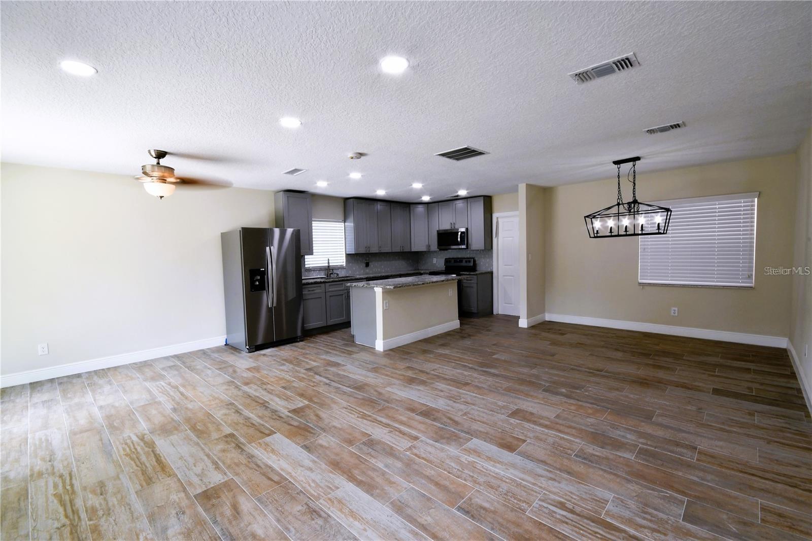 Image 6 of 19 For 450 Obispo Avenue