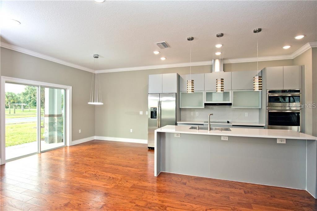 Image 2 of 52 For 1927 Greenbriar Terrace