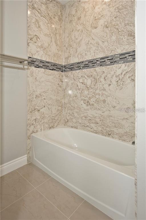 Image 22 of 52 For 1927 Greenbriar Terrace