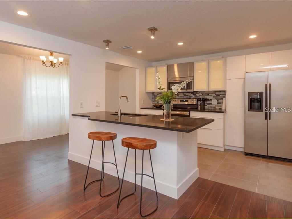 Image 4 of 14 For 1830 Staunton Avenue