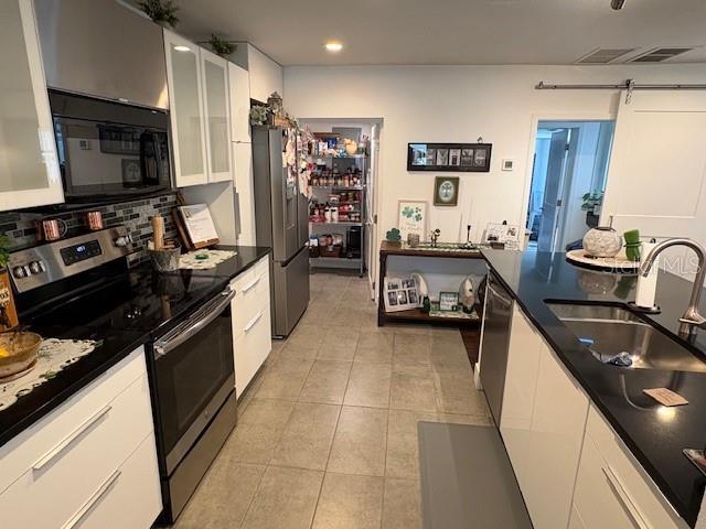 Image 6 of 14 For 1830 Staunton Avenue