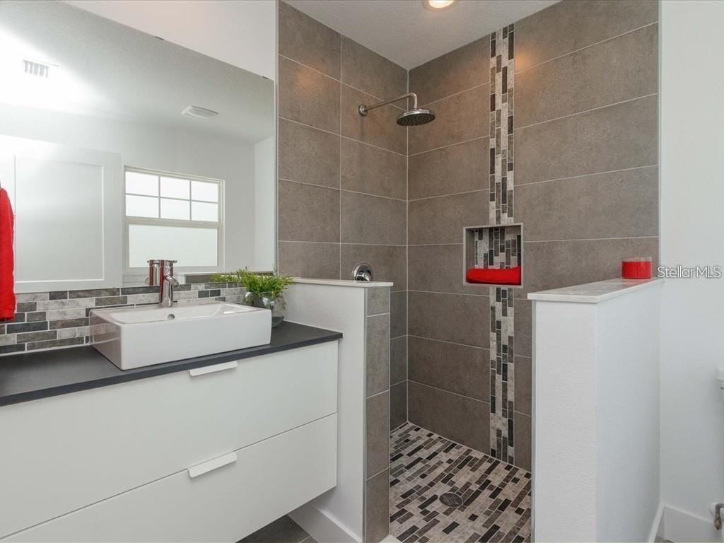 Image 9 of 14 For 1830 Staunton Avenue