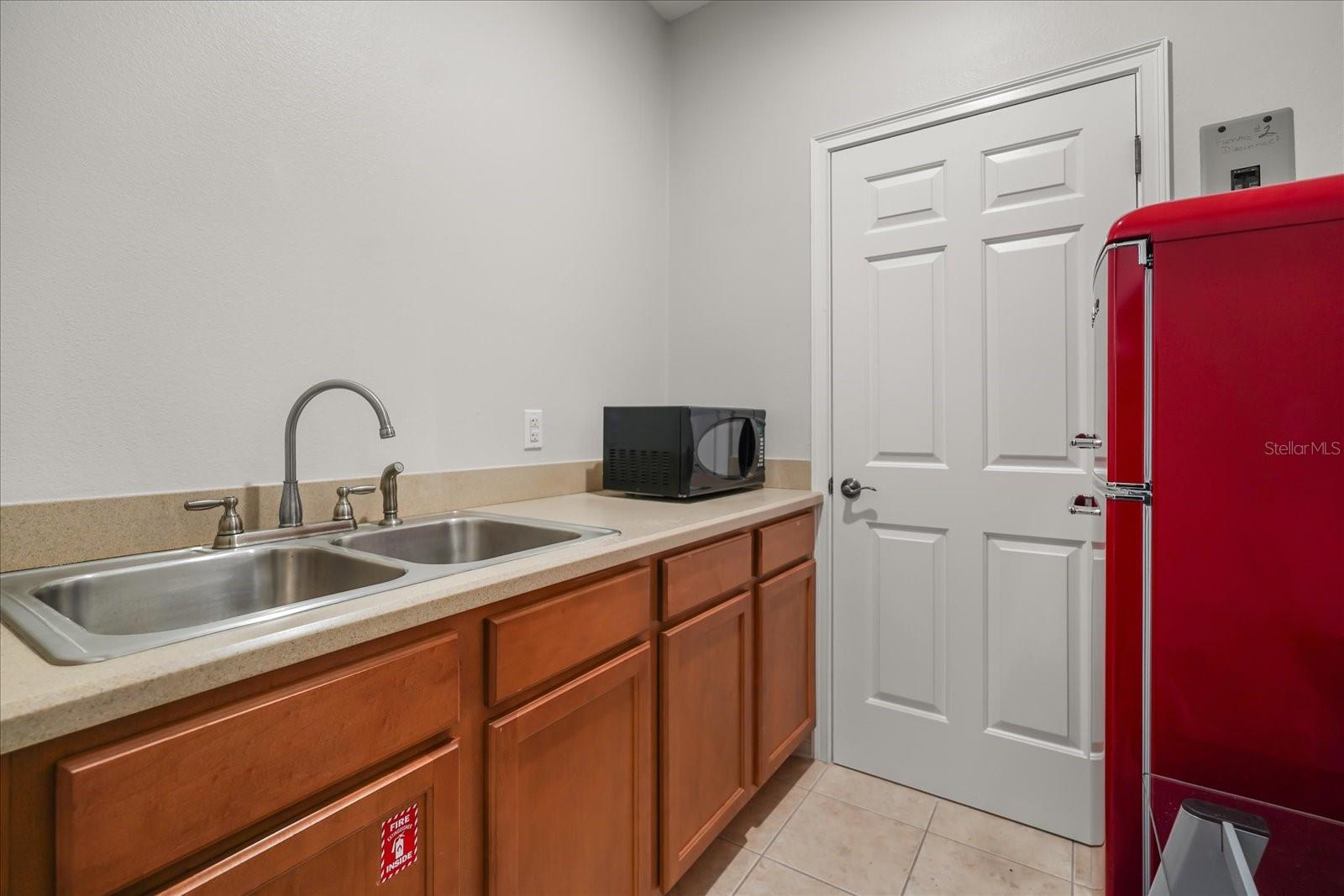 Image 42 of 98 For 7708 Excitement Drive