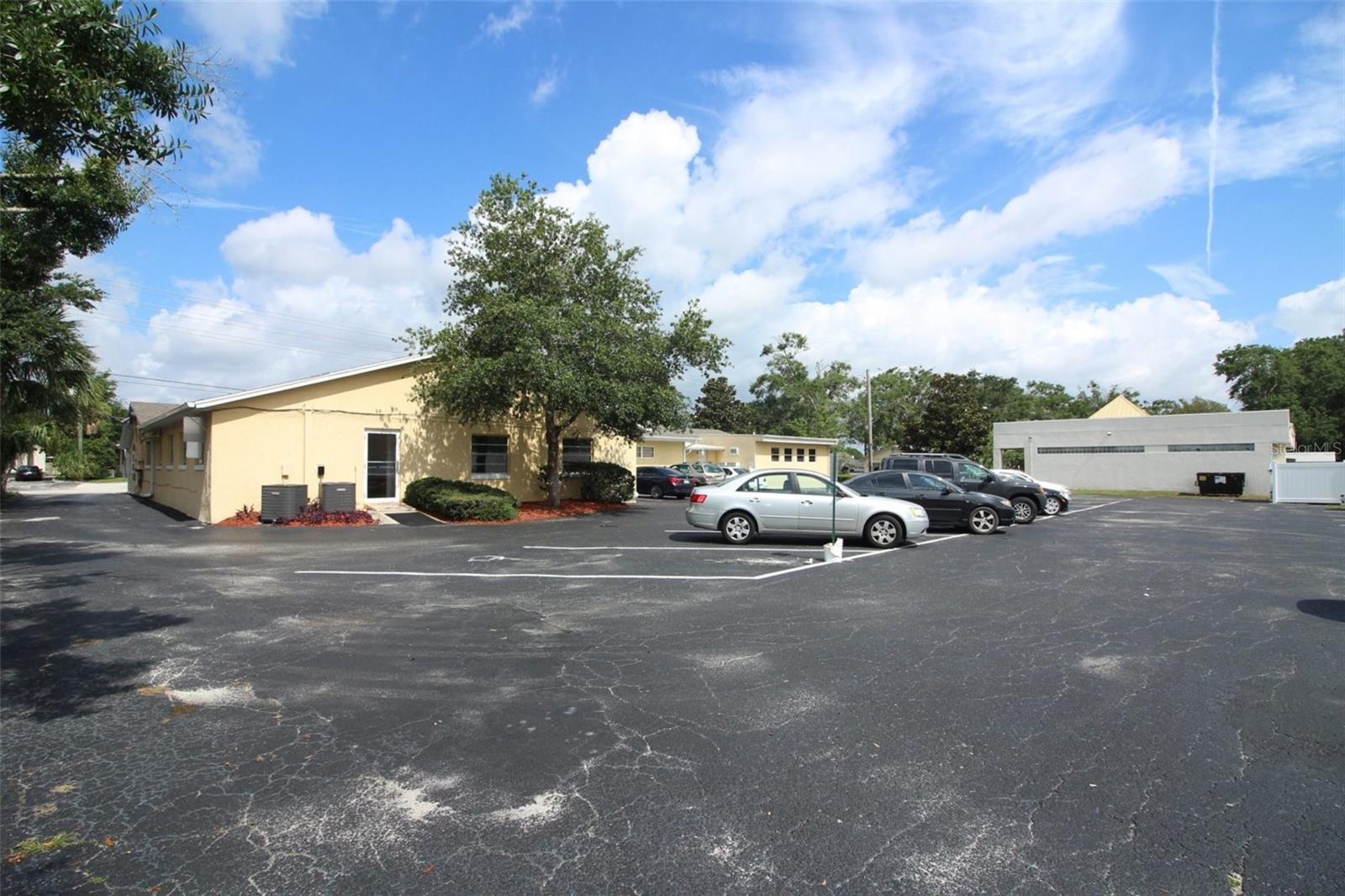 Image 2 of 8 For 407 Lake Howell Road