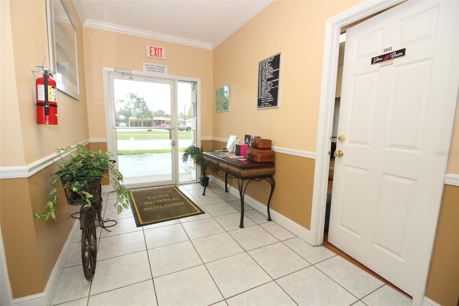 Image 3 of 8 For 407 Lake Howell Road