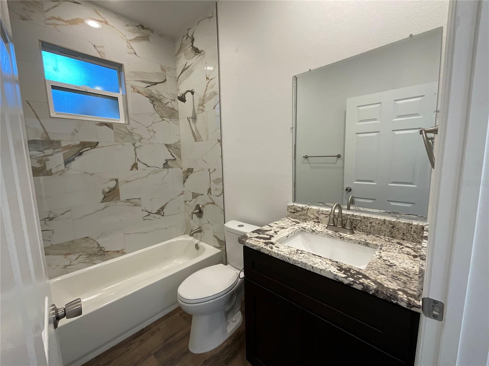 Image 13 of 25 For 1835 Rio Grande Avenue