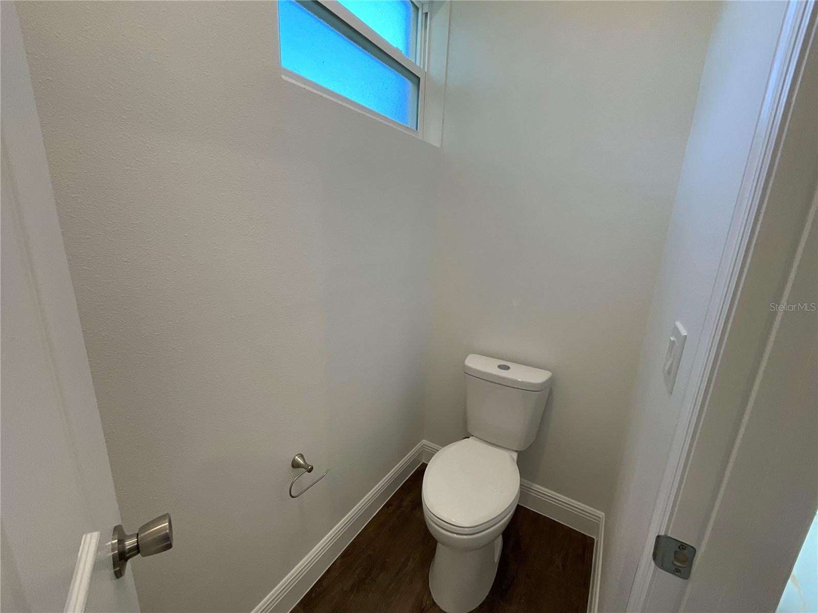 Image 23 of 25 For 1835 Rio Grande Avenue