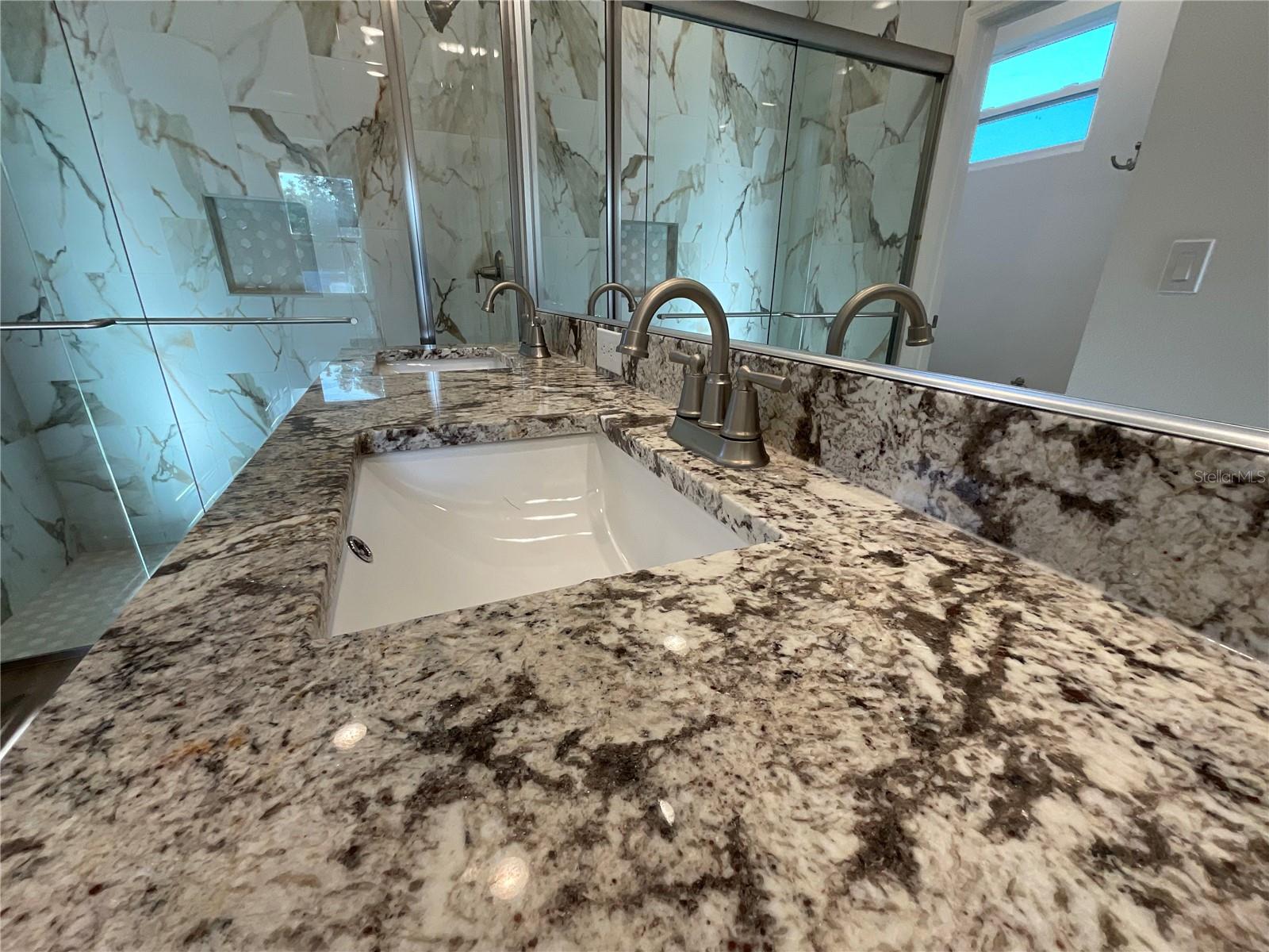 Image 24 of 25 For 1835 Rio Grande Avenue