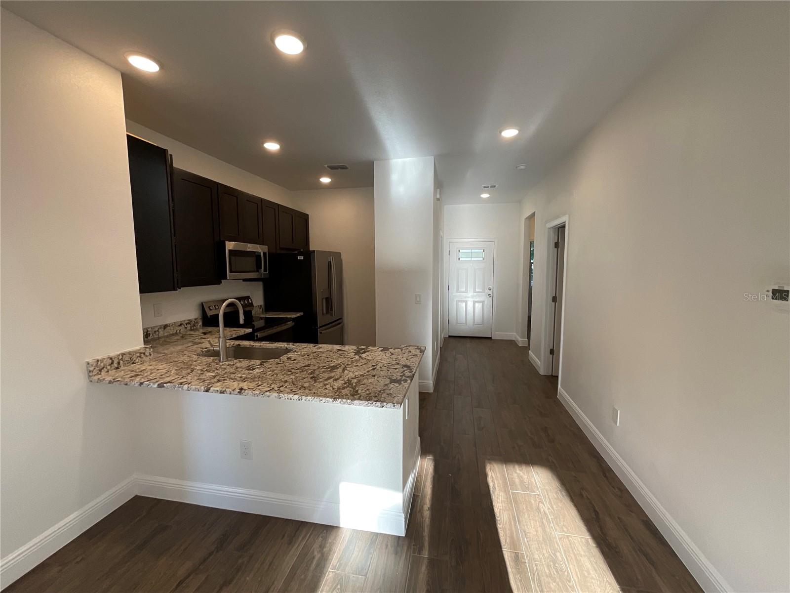 Image 3 of 25 For 1835 Rio Grande Avenue