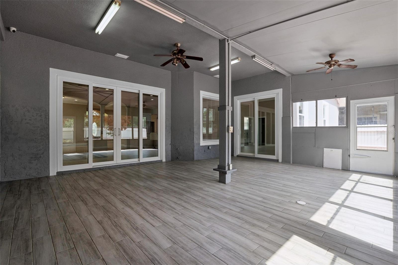 Image 30 of 48 For 1825 Amaryllis Circle