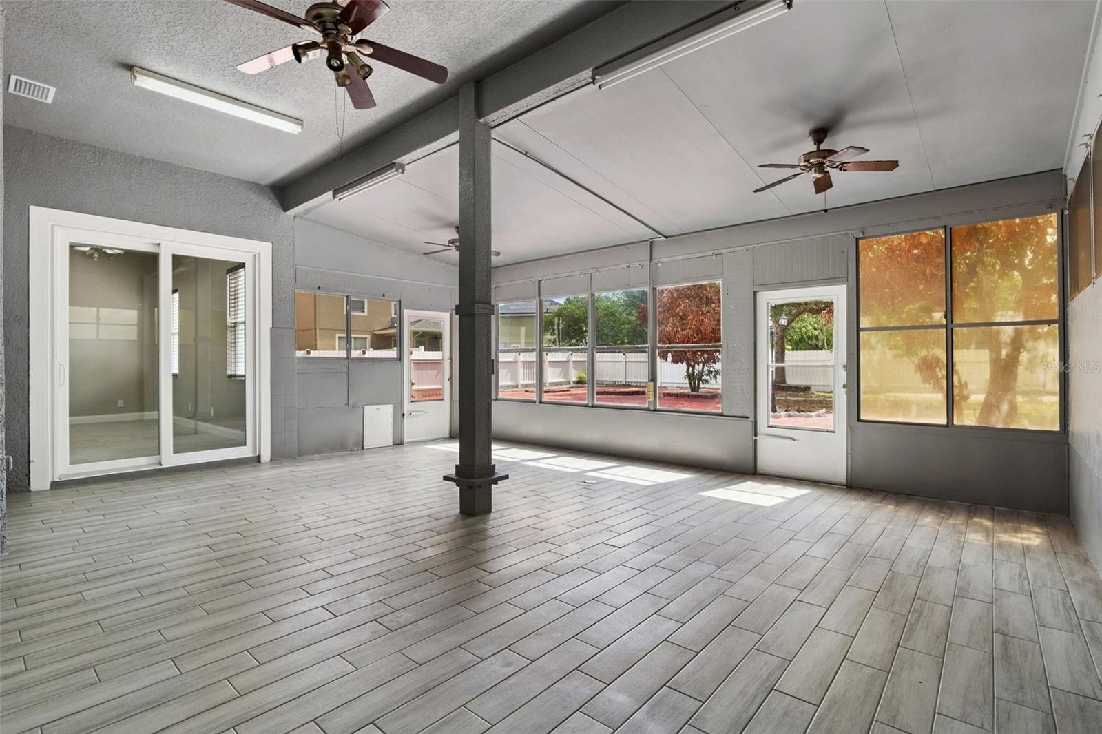 Image 32 of 48 For 1825 Amaryllis Circle