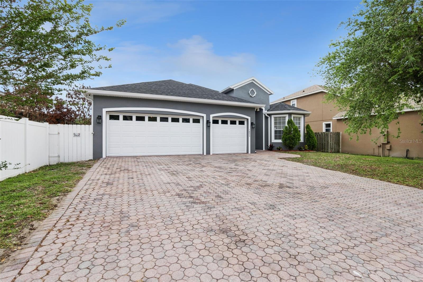 Image 38 of 48 For 1825 Amaryllis Circle