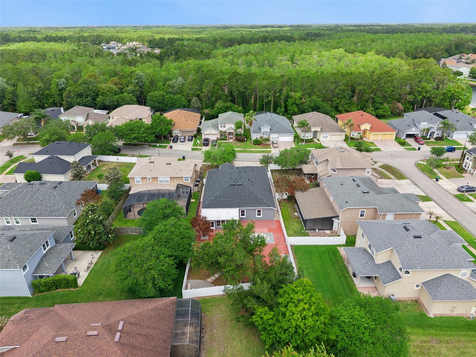 Image 41 of 48 For 1825 Amaryllis Circle