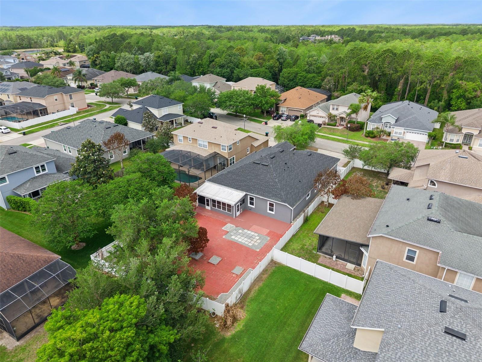 Image 43 of 48 For 1825 Amaryllis Circle