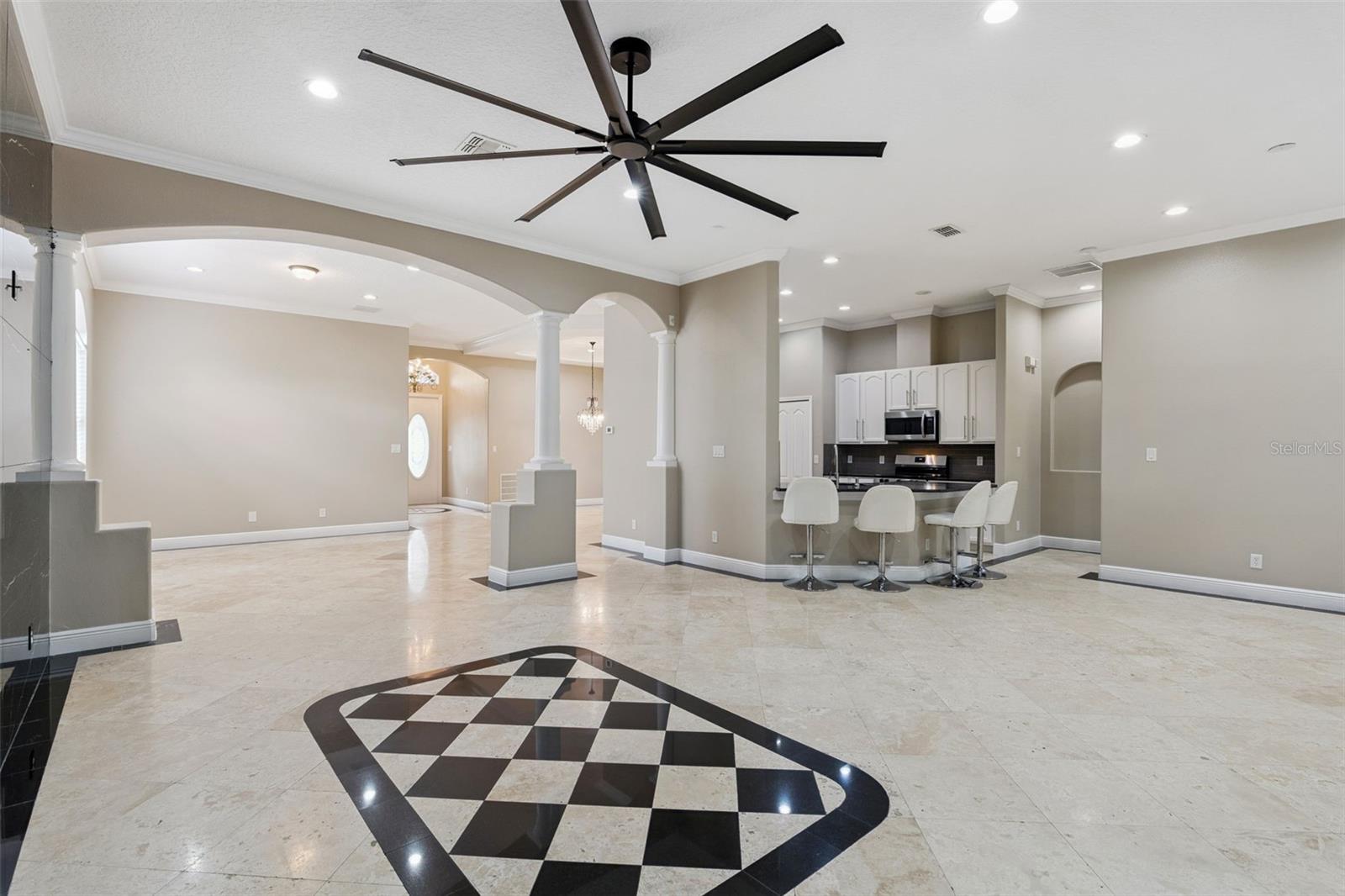 Image 8 of 48 For 1825 Amaryllis Circle