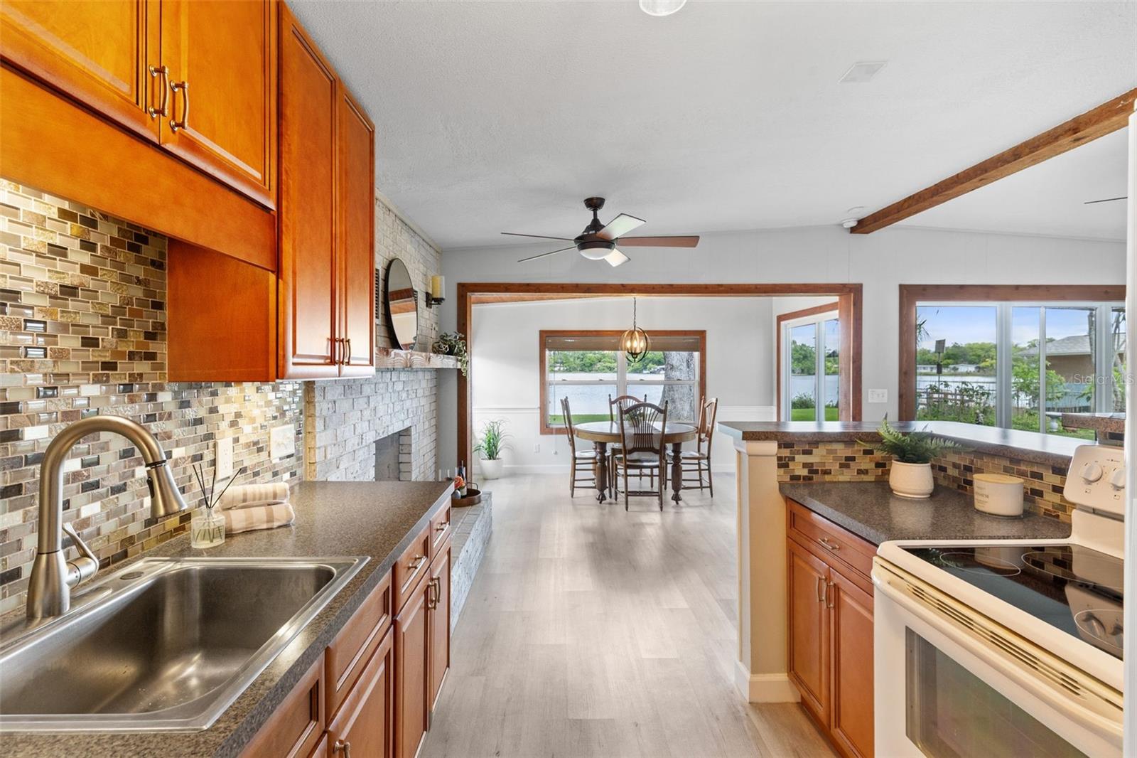 Image 12 of 36 For 620 Lake Drive