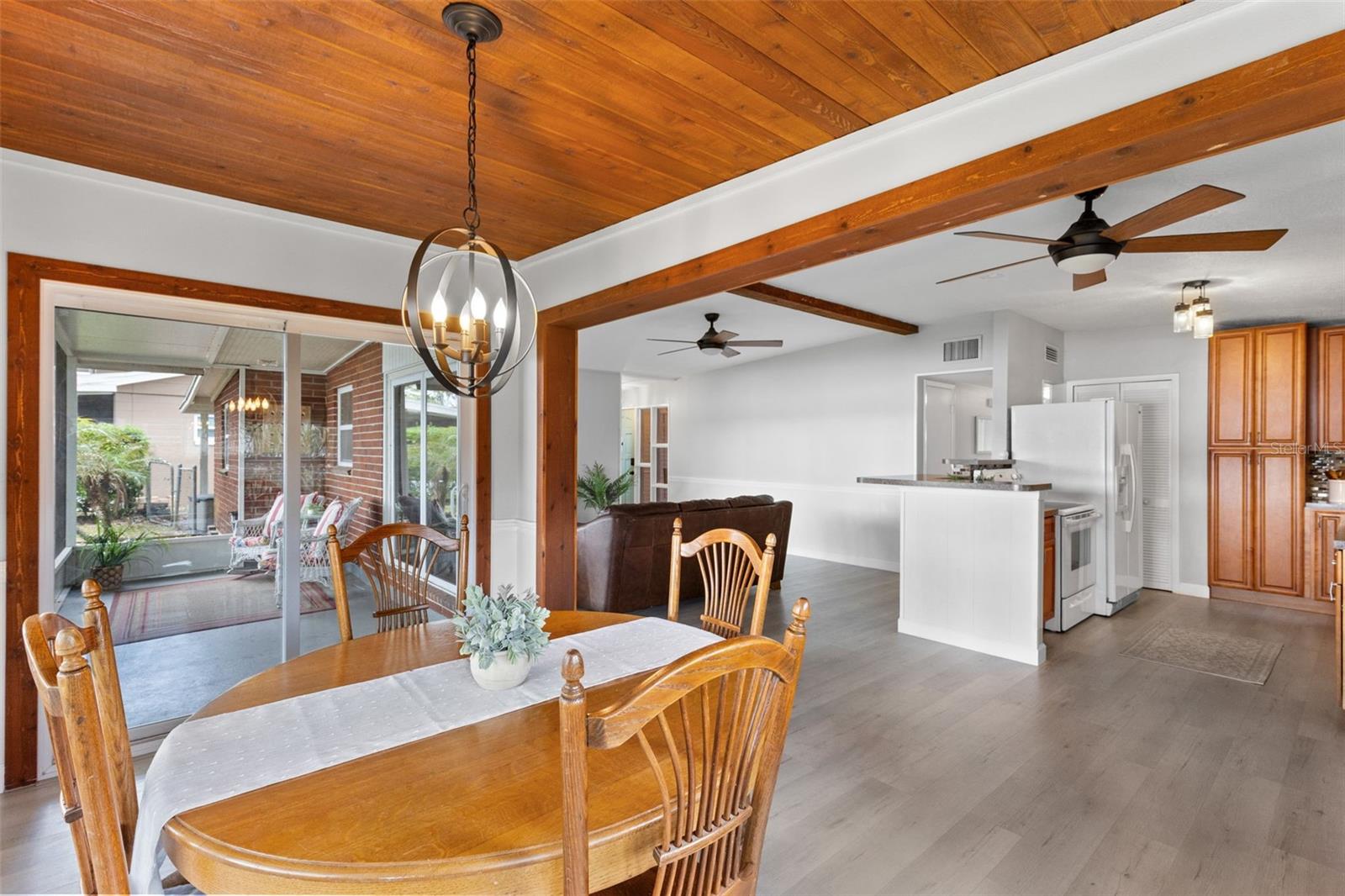 Image 15 of 36 For 620 Lake Drive