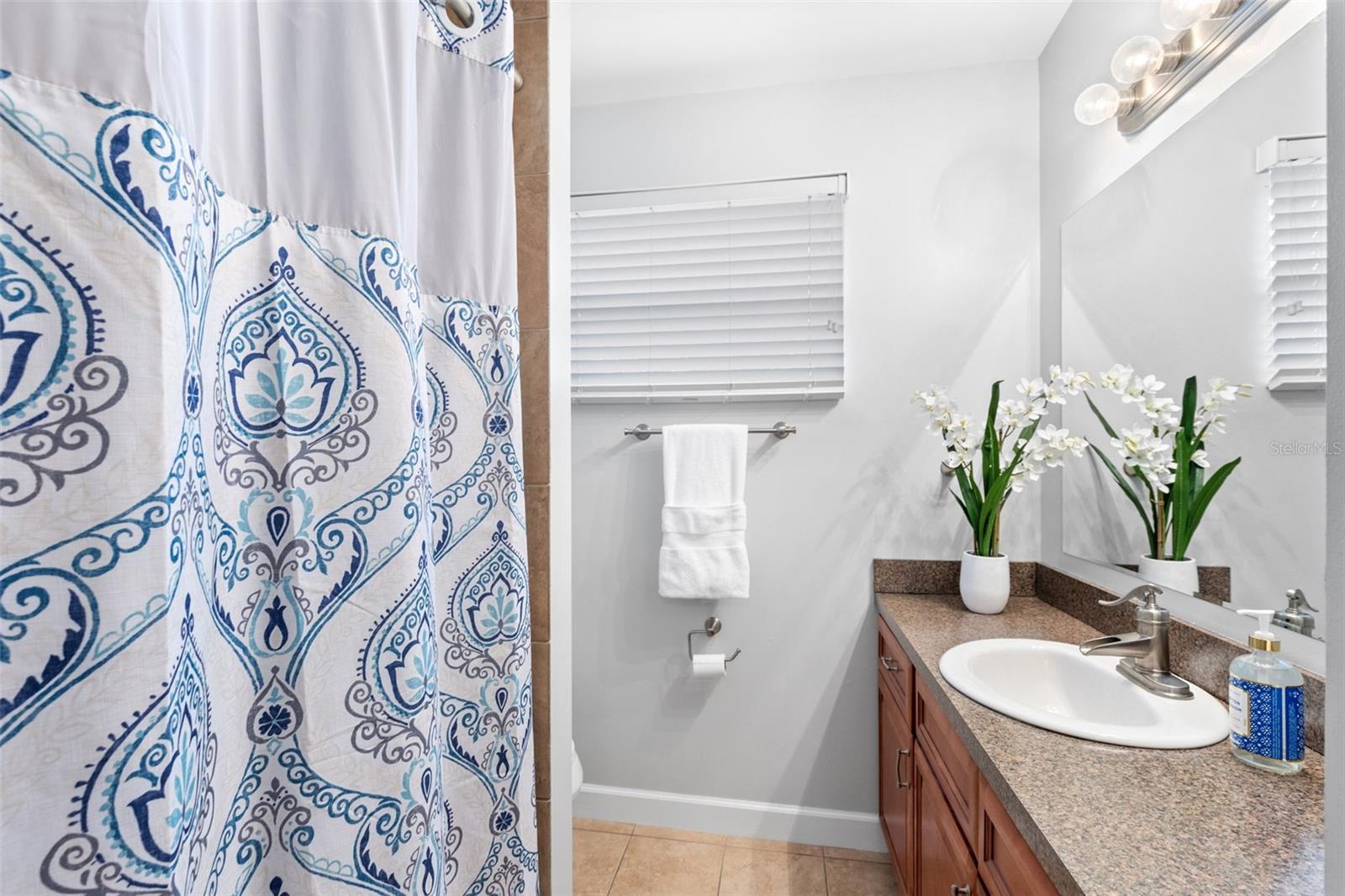 Image 17 of 36 For 620 Lake Drive