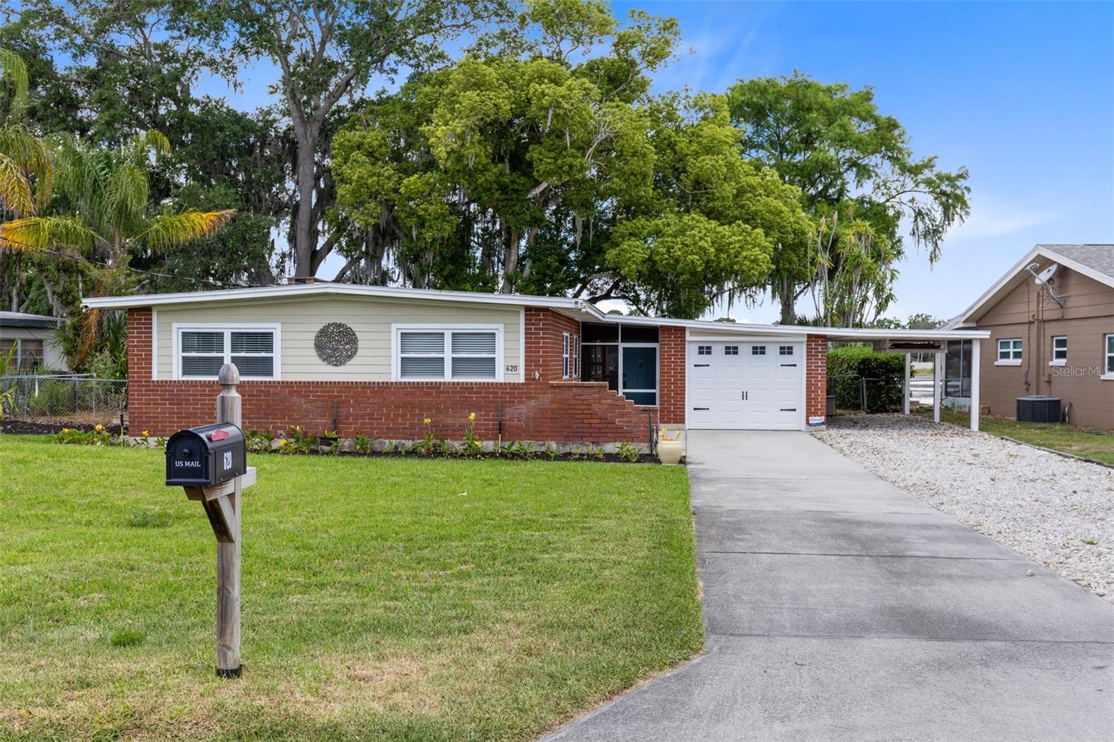 Image 2 of 36 For 620 Lake Drive