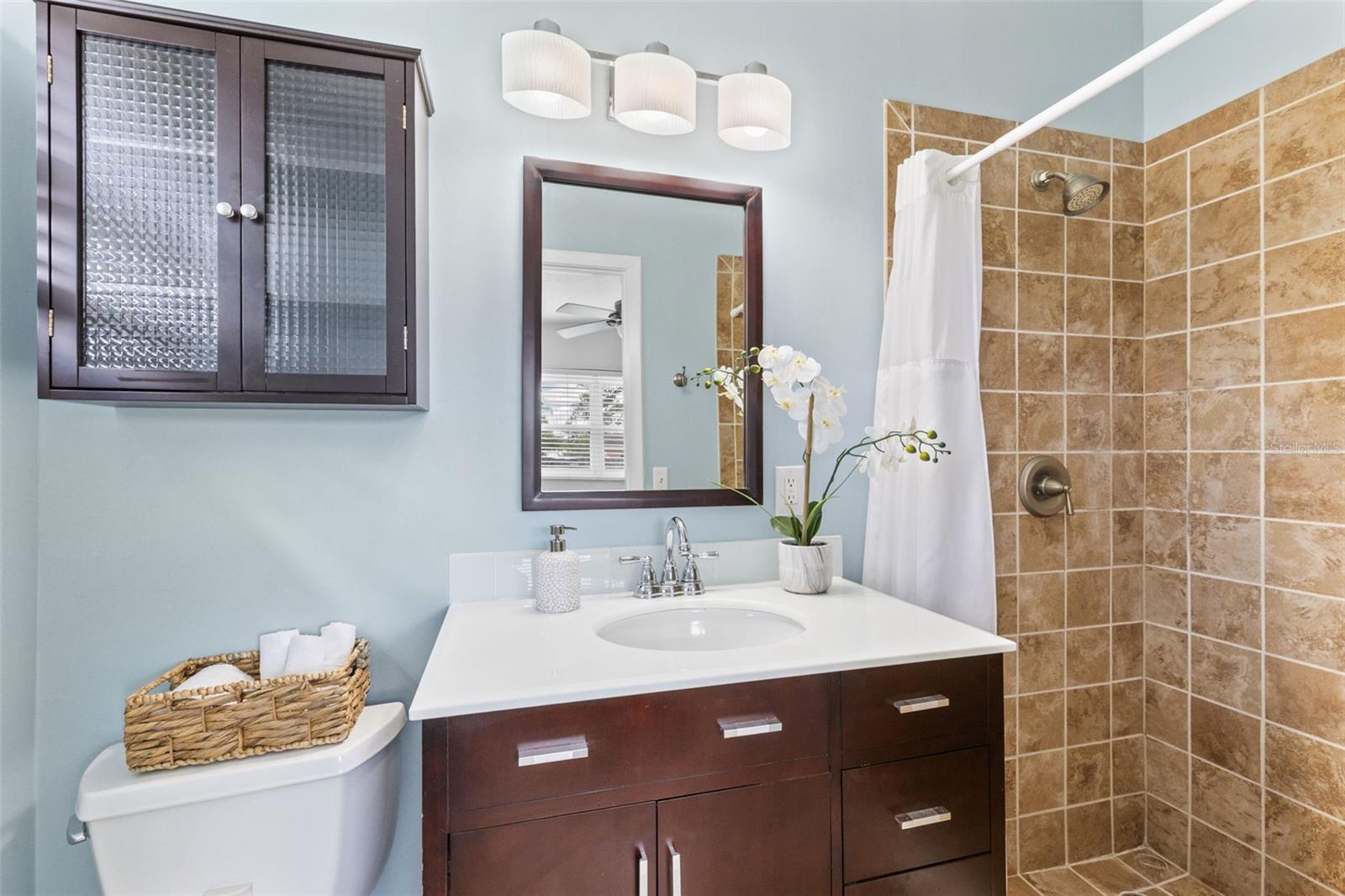 Image 21 of 36 For 620 Lake Drive