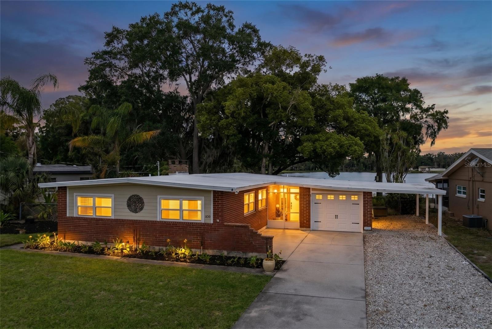 Image 4 of 36 For 620 Lake Drive